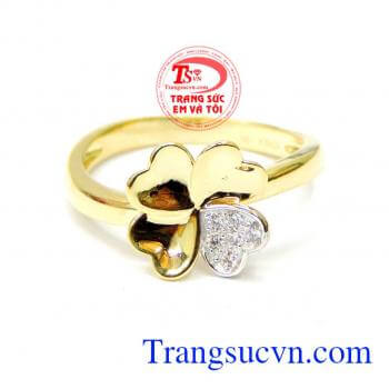 Nhẫn nữ được thiết kế tinh xảo mới mẽ đẹp.