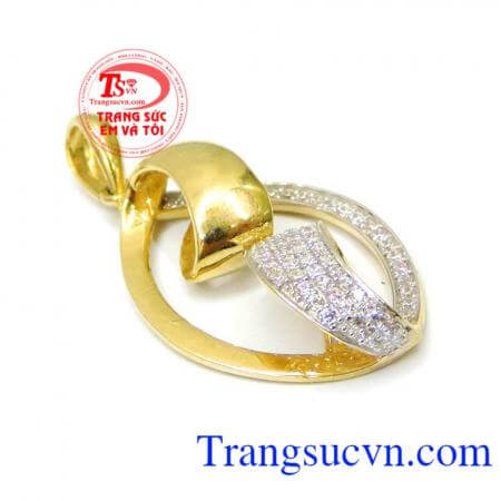 Mặt vàng tây nữ duyên dáng