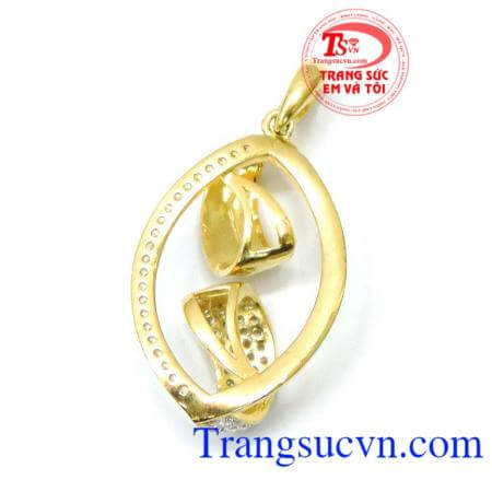 Mặt dây chuyền vàng