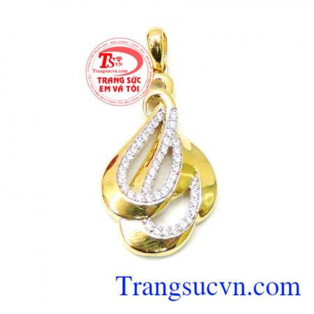 Mặt nữ vàng tây sang trọng, duyên dáng cho phái đẹp là sản phẩm mặt dây chuyền nữ