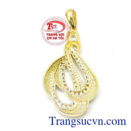 Mặt dây chuyền vàng tây sang trọng