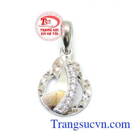 Mặt nữ vàng trắng đẹp, được thiết kế đẹp tinh xảo, Chiếc Mặt nữ vàng trắng 10k sang trọng là món quà tốt nhất cho phái nữ đeo vào hợp thời trang, trang phục mặt dây chuyền nữ tinh tế và quý phái, mặt dây chuyền dành cho phái đẹp