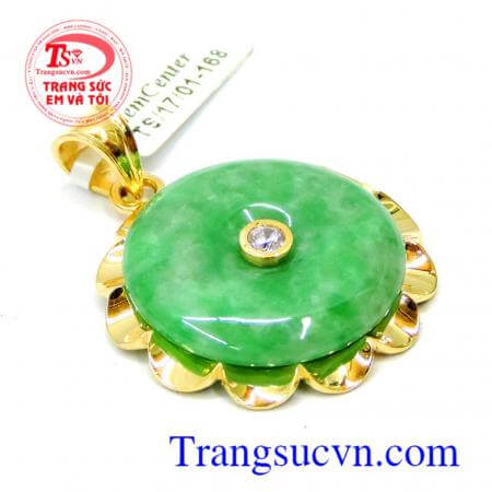 Mà ngọc còn được coi như báu vật gìn giữ, che chở cho chủ nhân tránh những rủi ro hay biến cố không tốt, khiến cho người sở hữu