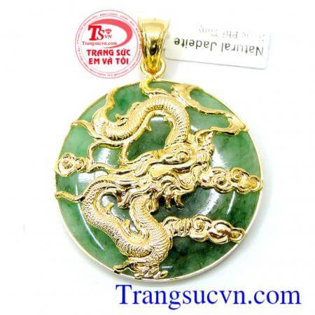Mặt rồng đeo phong thủy mặt ngọc jadeite thiên nhiên bọc hình rồng phượng khắc nổi,