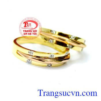 Đôi nhẫn cưới sức mạnh tình yêu với ý tưởng trăm năm hạnh phúc bên nhau mãi mãi