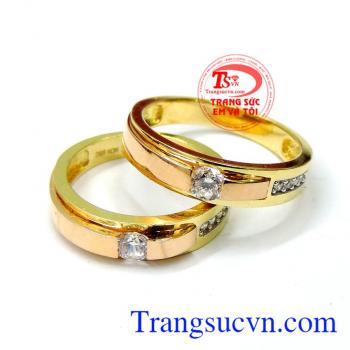 Khơi nguồn hạnh phúc là cặp nhẫn cưới vàng hai màu 18k nhập khẩu nguyên chiếc
