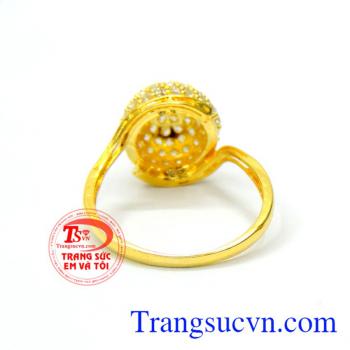 Nhẫn đính đá kết. Nhẫn nữ bán cầu kết đá
