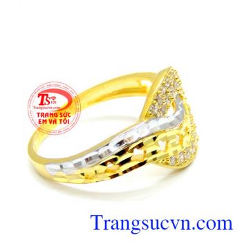Là món quà phù hợp tặng trong các dịp sinh nhật,ngày kỷ niệm rất ý nghĩa. Nhẫn nữ vàng đan sinh