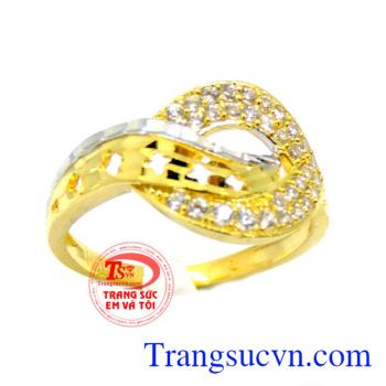Bảo hành chu đáo. Nhẫn nữ vàng đan sinh