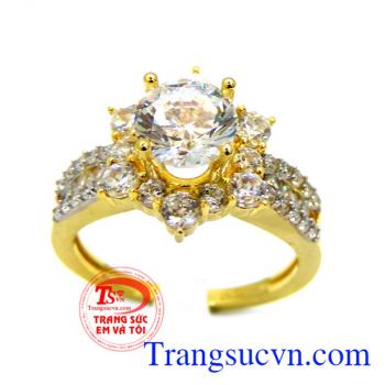 Nhẫn nữ vàng, bảo hành chu đáo. 