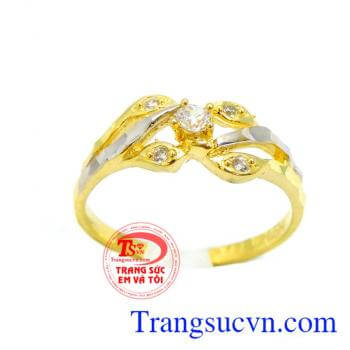 Nhẫn phù hợp làm quà tặng trong các dịp ý nghĩa, sinh nhật, được phái đẹp ưa chuộng. Nhẫn nữ đeo tay vàng