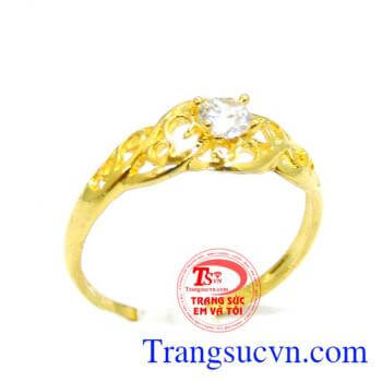 Chiếc nhẫn vàng nữ