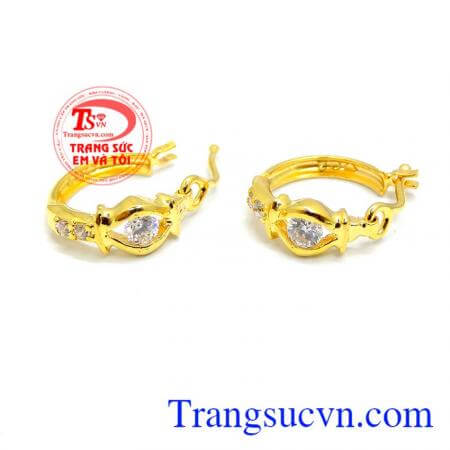 Hoa tai vàng dành cho nữ giao hàng trên toàn quốc.