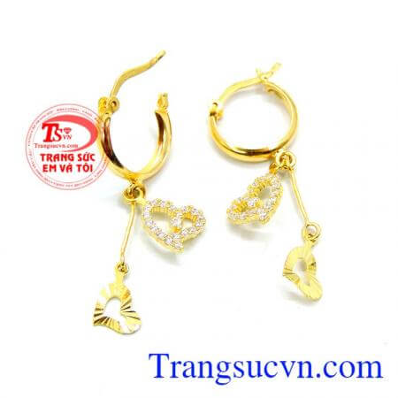 Hoa tai vàng trái tim nhỏ thể hiện sự quý phái sang trọng của người phụ nữ ,