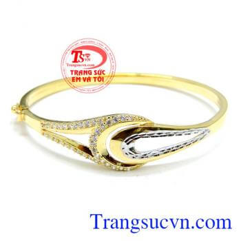 Vòng tay vàng sang trọng dành cho nữ. 