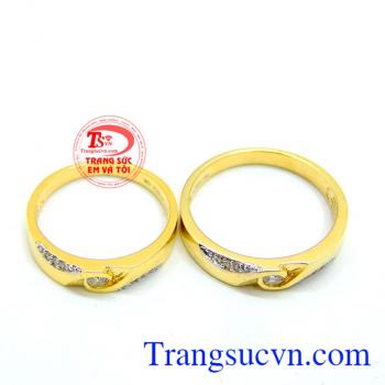 Nhẫn cưới vàng vàng tây đẹp sang trọng kinh tế cho đôi bạn trẻ