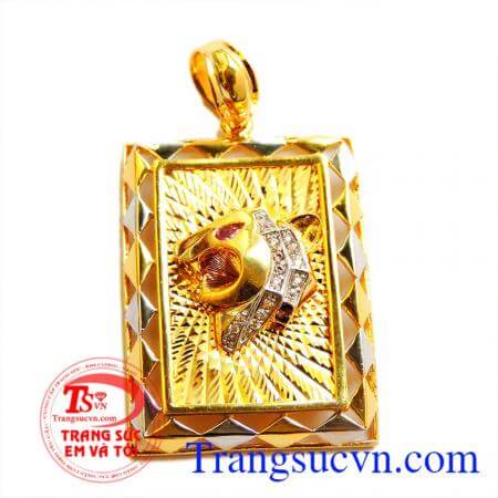 Bảo hành 6 tháng, Mặt dây báo nam tính