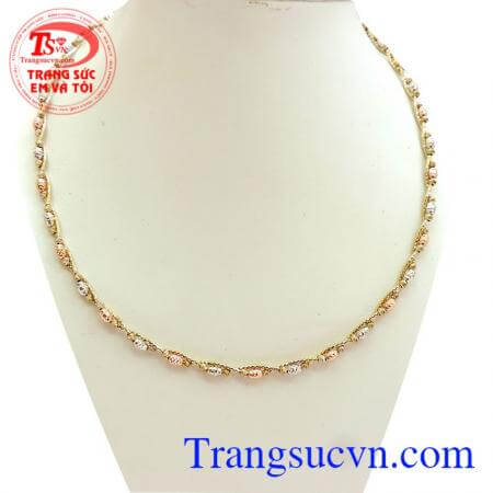 Là món quà ý nghĩa dành cho phái đẹp,Kiềng vàng nhập khẩu trực tiếp từ  Italy.