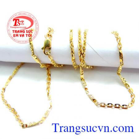 Dây chuyền vàng nữ là món quà yêu thương bền chặt
