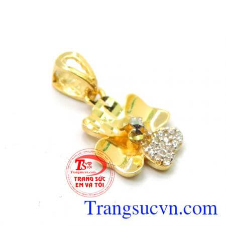 Mặt hoa 4 cánh may mắn