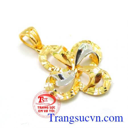 Mặt dây chuyền hoa dịu dàng