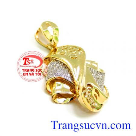 Mặt dây chuyền hoa hồng tình yêu