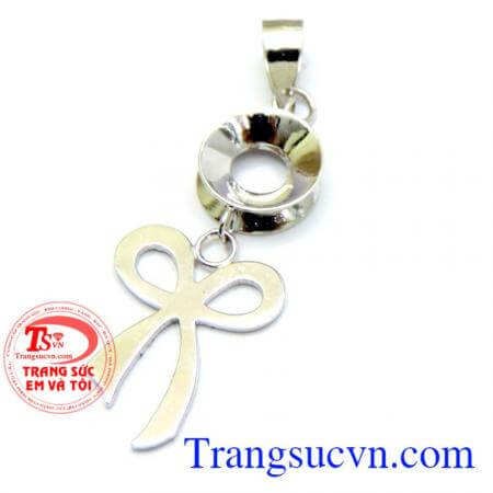 Mặt dây chuyền nơ trắng xinh xắn