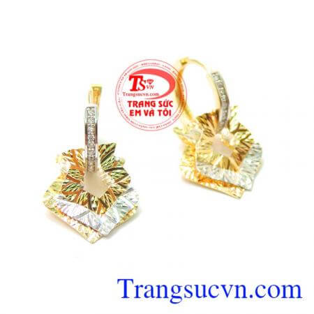 Bông tai vàng dành cho phái đẹp giao hàng trên toàn quốc, bảo hành uy tín.