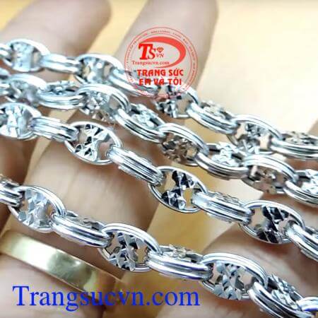Dây chuyền vàng trắng ý 18k mắt xích,làm nổi bật sợi dây chuyền vàng trắng trên cổ bạn,dây vàng bảo hành 12k,giá hợp lý khách hàng bình chọn vàng ý 18k Italy nhiều năm liên