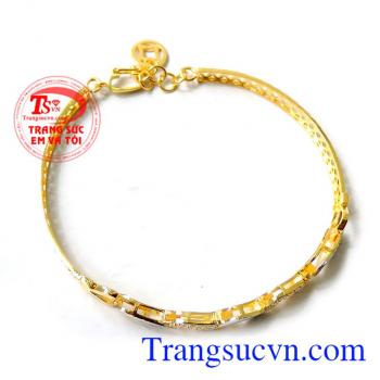 Giao toàn quốc thanh toán an toàn. Lắc vàng nữ đẹp vàng