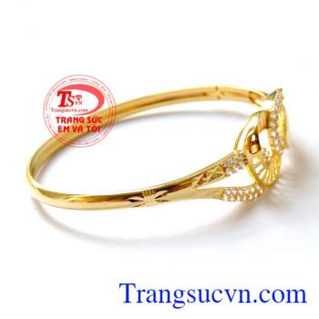 Chất lượng đảm bảo uy tín, khách hàng ưa chuộng nhiều năm. Vòng vàng nữ đẹp