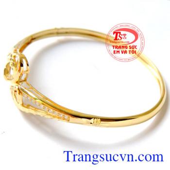 Vòng tay tinh tế đẹp Vòng tay vàng sang trọng dành cho nữ.