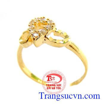 Nhẫn nữ là món quà ý nghĩa dành cho phái đẹp. Nhẫn trái tim nhỏ xinh