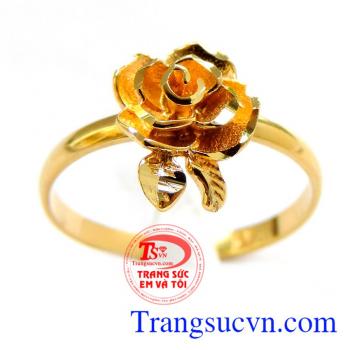 Là sản phẩm được nhiều phái nam lựa chọn để tặng cho người mình yêu thương. Nhẫn hoa hồng vĩnh cửu