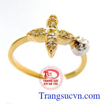 Với thiết kế tinh tế và đẳng cấp. Nhẫn nữ vàng đáng yêu