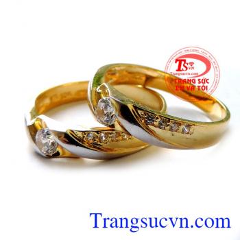 Nhẫn cưới vàng độc đáo