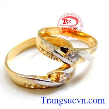 Nhẫn cưới vàng độc đáo