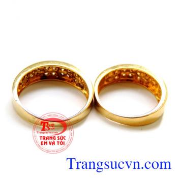 Nhẫn cưới vàng tây