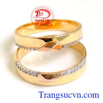 Nhẫn cưới chế tác đẹp nhập khẩu nguyên chiếc