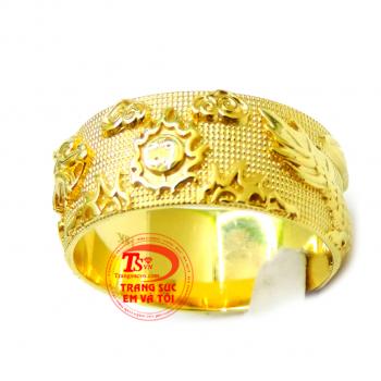 Nhẫn nam rồng vàng mang may mắn và hạnh phúc cho người long ngay