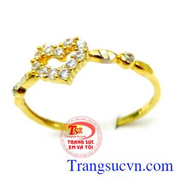 Nhẫn trái tim gắn kết