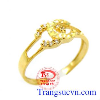 Bán nhẫn nữ vàng dành cho nữ.