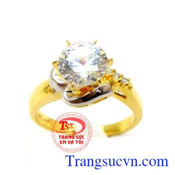 Nhẫn tim vàng ôm tình yêu ngày valentine được phái đẹp yêu thích. Nhẫn tim vàng ôm tình yêu