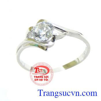 Nhẫn 18k vàng trắng bảo hành 1 năm. Nhẫn 18k vàng trắng