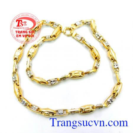 Dây vàng may mắn nam Dây chuyền đa dạng mẫu dây vàng và kiểu phù hợp mọi lứa luổi có thể đeo làm tôn lê sự tinh tế và lịch lãm cho bản thân
