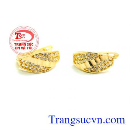 Hoa tai vàng nữ đeo