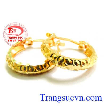Vòng hoa tai vàng vàng 10k thương hiệu Em và Tôi giao hàng trên toàn quốc.