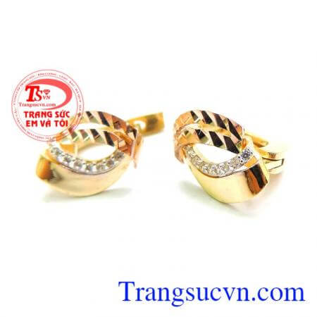 Hoa tai nữ vàng đẹp bảo hành 6 tháng, được khách hàng ưa thích vì sự trẻ trung