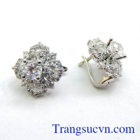 Hoa tai vàng trắng sáng, hoa tai vàng trắng trẻ trung và đẳng cấp.