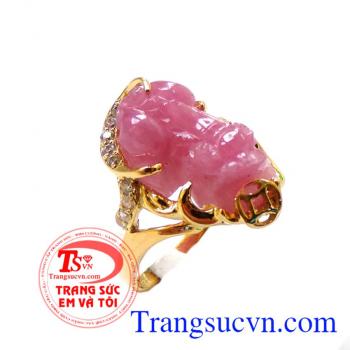 Nhẫn vàng màu tinh tế gắn tỳ hưu đá thiên nhiên, mang lại may mắn và hộ mệnh, Nhẫn nữ vàng tây dành cho phái đẹp